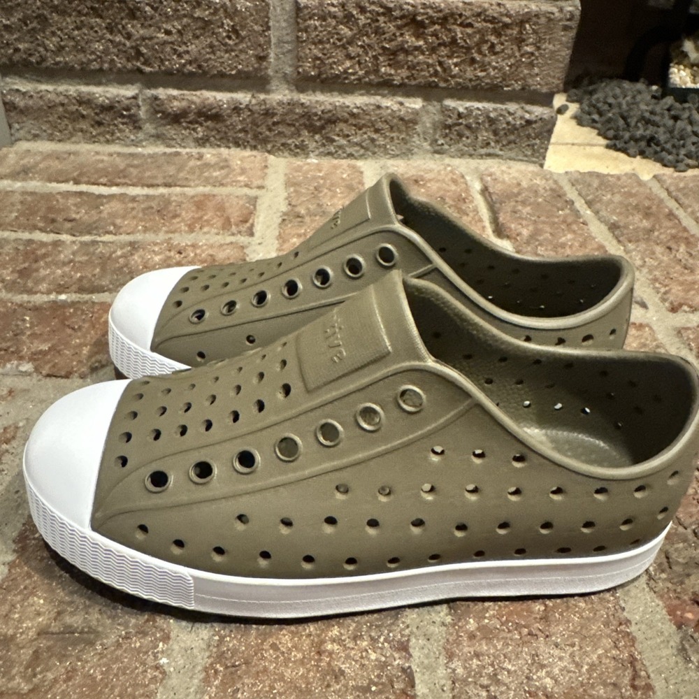 Native Jefferson Rookie Green/Shell White Slip On Shoes Toddlers Sz 12 - Picture 3 of 14